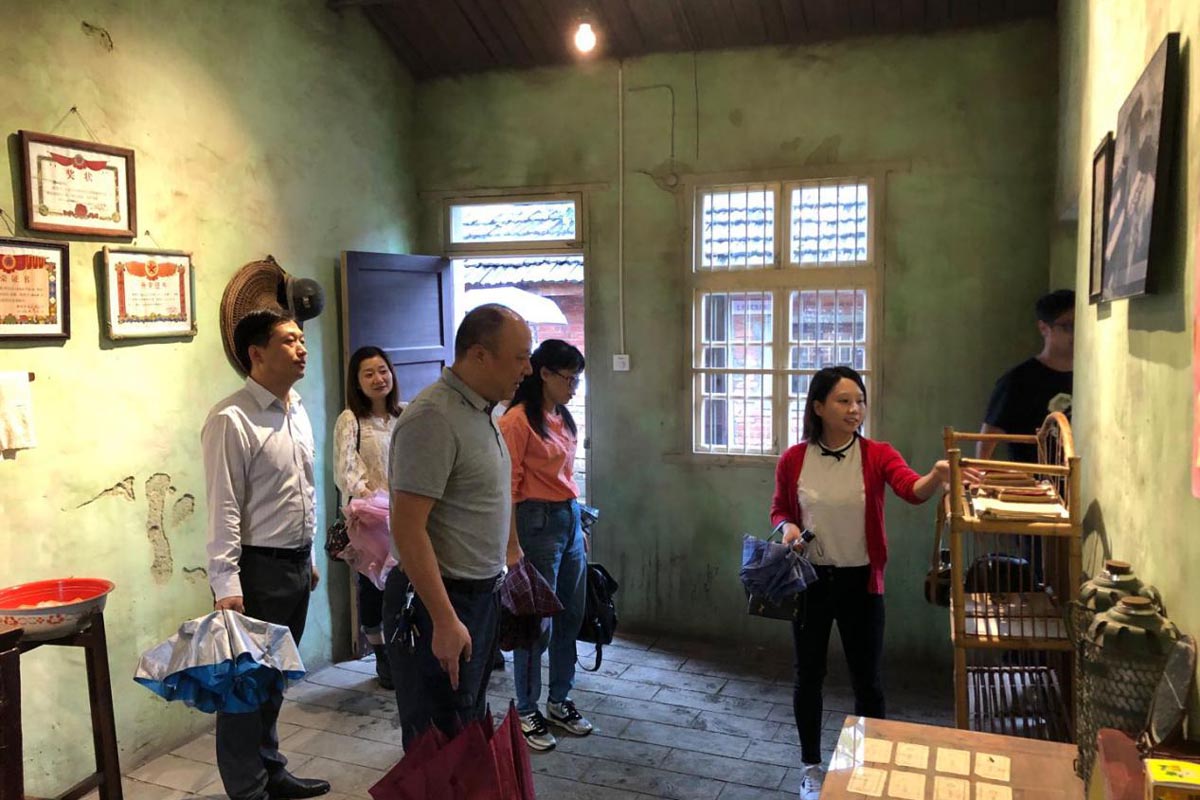 市交投集團(tuán)公司赴“銅官山·1978”文化創(chuàng)意園開展主題“黨日”活動(dòng)